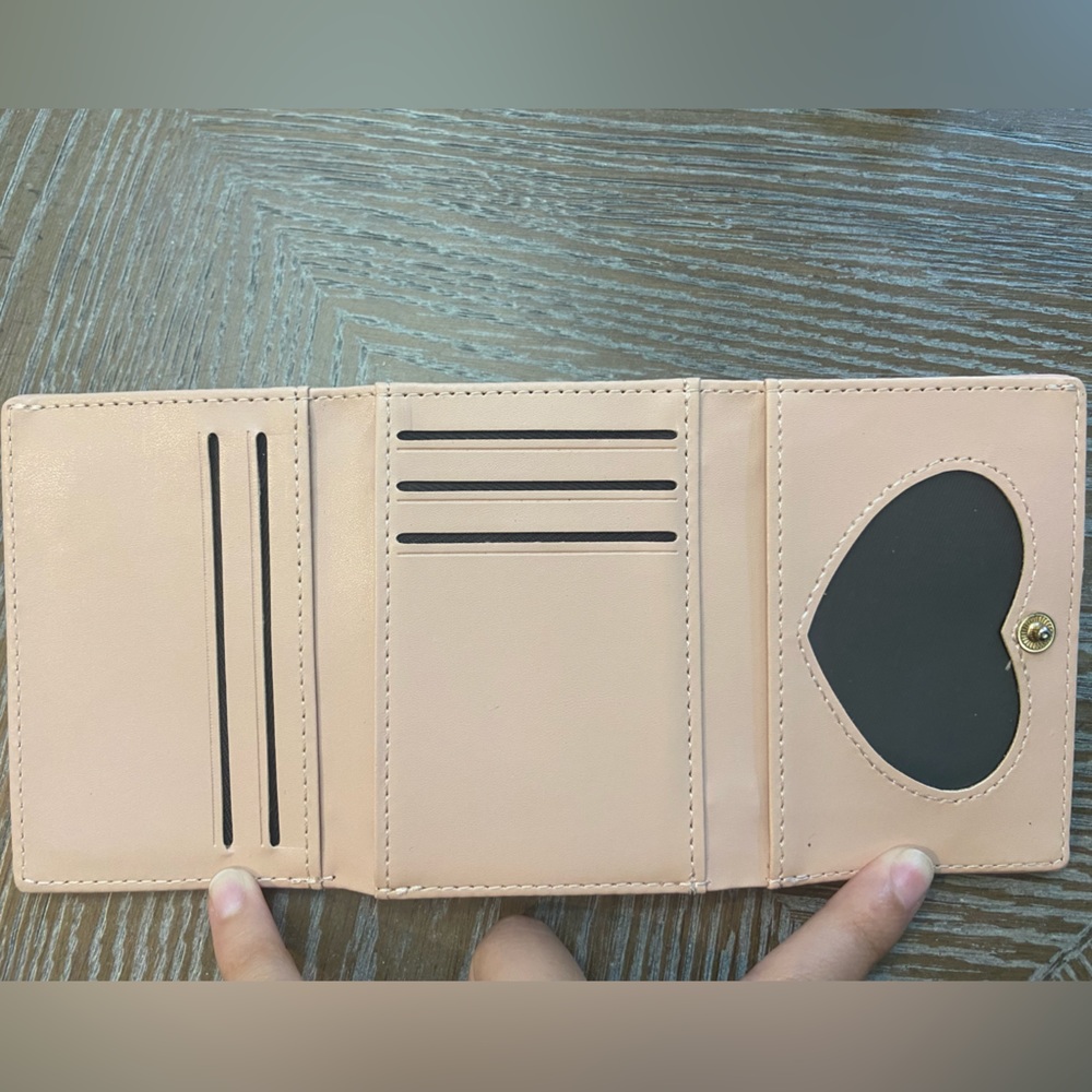 Wallet - Picture 3 of 5